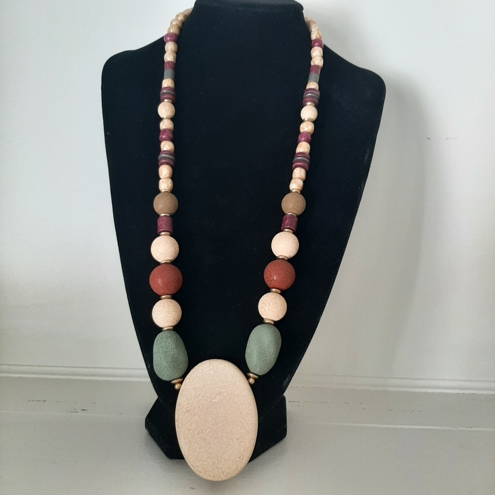 JAPAN BEADED NECKLACE - Picture 2 of 15